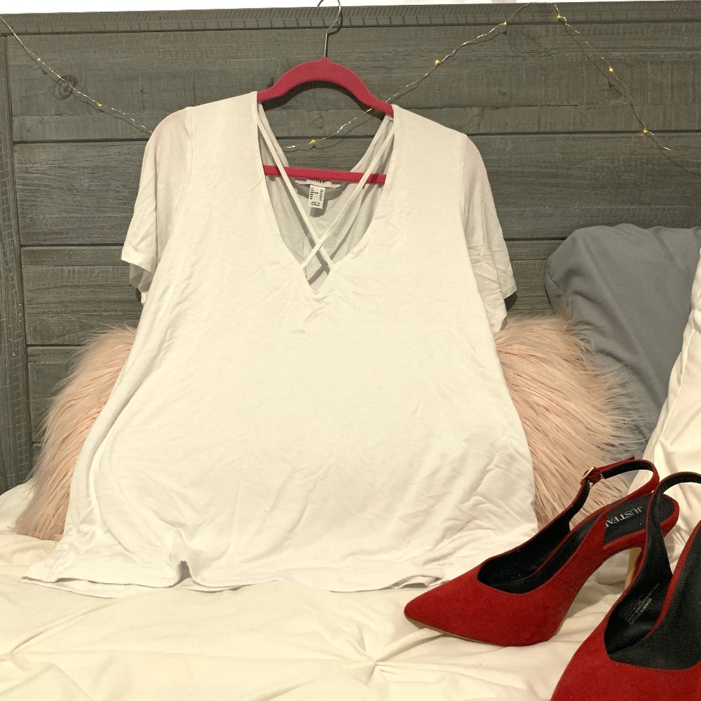 V-neck Tee w/ Criss-cross Straps - Size 0X